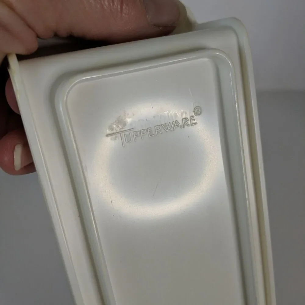 Tupperware Cheese Keeper Block Storage Container Holder 1696-3 Blue Lid Velveeta